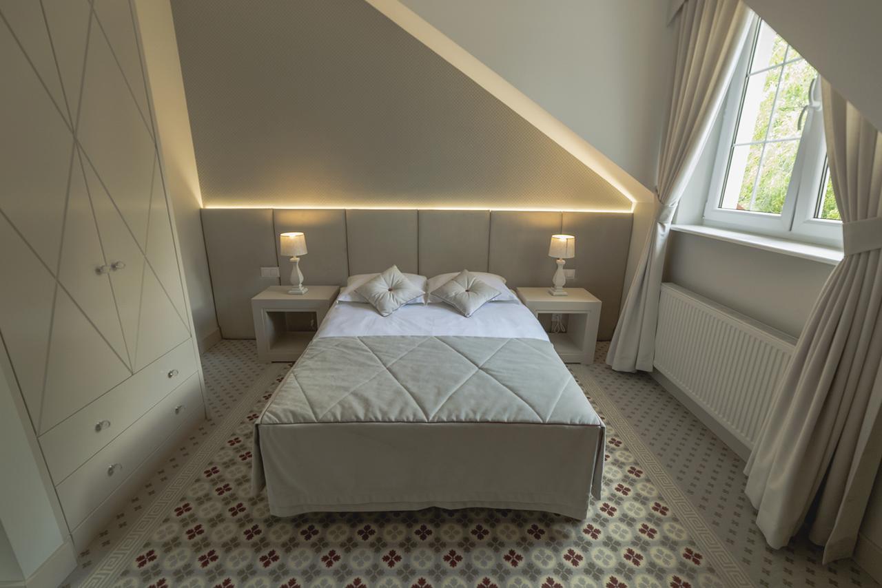 Basniowa Hotel Wyszkow Ngoại thất bức ảnh