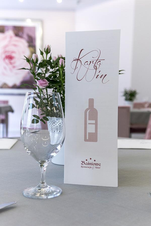 Basniowa Hotel Wyszkow Ngoại thất bức ảnh