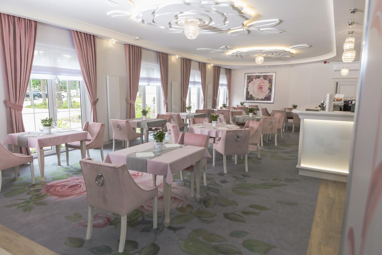 Basniowa Hotel Wyszkow Ngoại thất bức ảnh