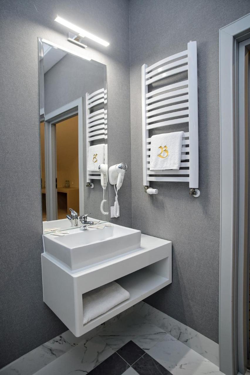 Basniowa Hotel Wyszkow Ngoại thất bức ảnh
